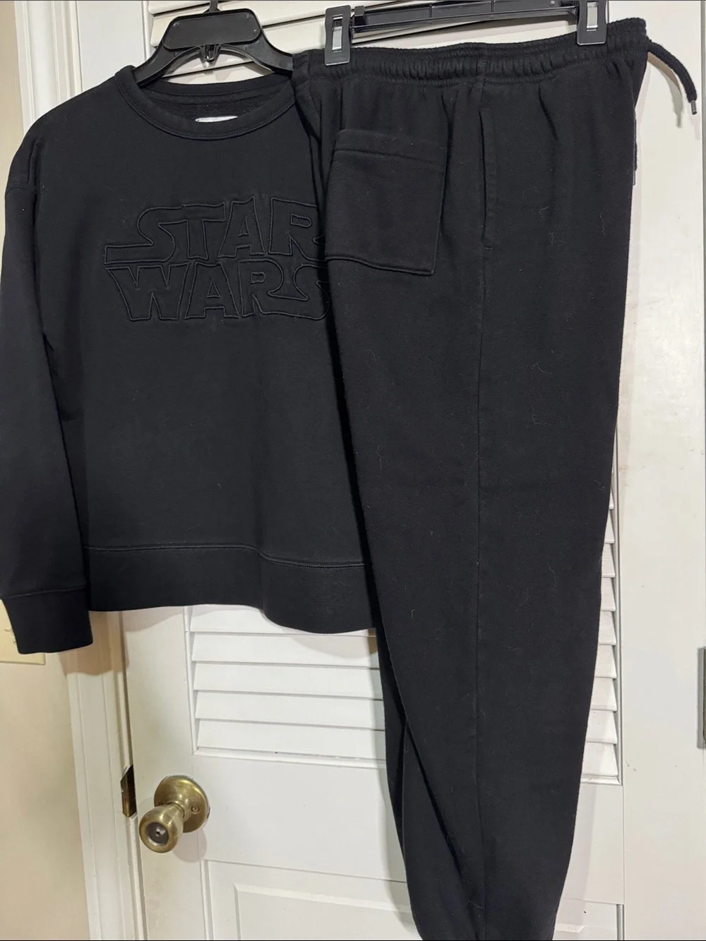 GAP Kids Black Star Wars Embroidered Sweatshirt & Jogger Set. Limited Edition.